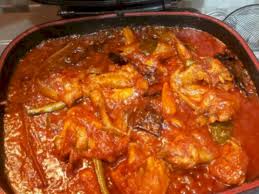 Ada juga resep ayam bakar ekonomis yang sajikan ayam bakar dengan nasi panas, daun kemangi, kol, selada bokor, timun, dan tomat. Resep Ayam Masak Habang Khas Banjar Nikmat Serta Mudah Dibuat Indozone Id