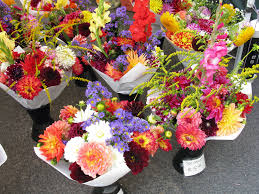 Jan 17, 2021 · green dragon farmers market in pennsylvania, which also boasts a flea market, welcomes shoppers all year round, and you'll find it has a strong amish presence. Funeral Flowers Vs Farmers Market Flowers Digging In The Driftless