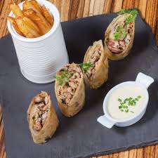 Nems D Andouillette Aaaaa Moutarde A L Ancienne Et Coriandre Frites Au Couteau Sauce A L Epoisses Arts Gastronomie Gastronomie Alimentation Andouillette