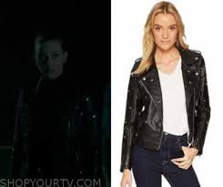 Episode 1 episode 2 episode 3 episode 4 episode 5 episode 6 episode 7 episode 8 episode 9 episode 10 episode 11 episode 12 episode 13. Riverdale Season 5 Episode 1 Betty S Black Studded Leather Jacket Shop Your Tv
