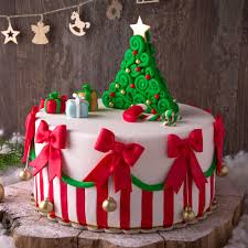To capture the spirit of a gingerbread. Fantastic Christmas Cakes For Unforgettable Holiday Spirit Glaminati