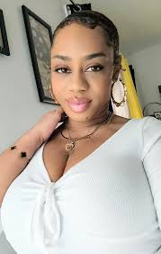 Wow what a beauty look lovely young lady wow you wear a lovely white outfit  and you are looking very gorgeous and looking extremely beautiful 👌