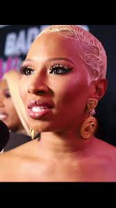 Jela Gretchen Says The Word Fight