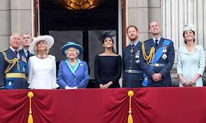 O príncipe charles, sucessor direto ao trono britânico, e a. Principe Harry Completa 36 Anos De Idade E Familia Real Comemora