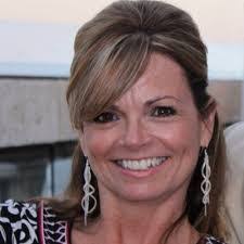 Elaine Bell's Instagram, Twitter & Facebook