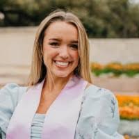 Olivia Holder's Instagram, Twitter & Facebook