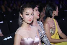 Tôi bị gãy xương mũi chính, hiện tại vẫn phải thở bằng miệng, hoàng yến cho biết. 24 Tuá»•i Co 6 CÄƒn Nha Hoang Yáº¿n Chibi Con Vinh Dá»± Ä'Æ°á»£c Lam Ä'iá»u Nay