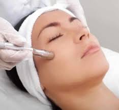 The best treatments in your home, facial cleaning, Led mask, Bbglow, Derma  pen, botox, Hyaluronic acid. Make your appointment: 1-849-274-3172