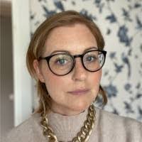 Jennifer Naslund's Instagram, Twitter & Facebook