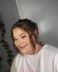 Looking for a hair style inspo similar to a scraped back bun look as my  wedding is in the summer ☀️