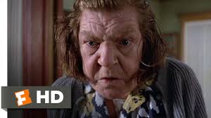 E ceva foarte liniştitor în a‑i privi pe oameni în. Throw Momma From The Train 9 11 Movie Clip He S Trying To Kill Me 1987 Hd Youtube