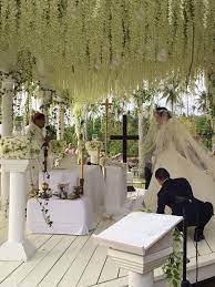 Although evangelista's parents chose not to go to the wedding, her sisters and other relatives attended the special occasion. Karen Davila On Twitter Chizheart21515 Island Wedding Http T Co Kqsufjaq7b Twitter