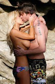 shauna-sand-nude-with-her-bf-at-the-beach-16.jpg | MOTHERLESS.COM ™