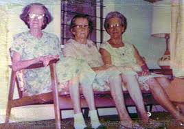 Fish Hooks Restoration: The Living Room (Part 1)