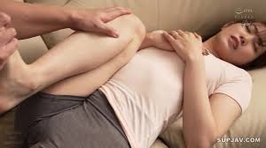 DA SS 002 [Decensored + ENG SUB] A Home Delivery Massage Therapist Was  Excessively Stimulating My Private Parts, And When I Could No Longer Resist  The Pleasure, She Fucked Me - Akari Mitani - EPORNER