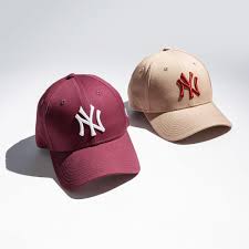 Never Not Ballin On Instagram Classy Check Out Our Accessories Section To Get Yankee Caps Like These And More Available At Ki Baseball Hats Newera Hats