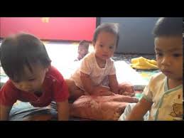 Tak mengherankan, kegiatan literasi selama ini identik dengan aktivitas membaca dan menulis. Bahasa Komunikasi Literasi Awal Peringkat Umur 6 Bln 1 Thn Youtube
