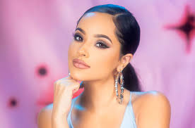 Bm voy pa' contarle mis secretos a tu almohada. Becky G Talks Colourpop Hola Chola Collection Billboard Billboard