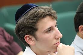 Alumni Newsletter + Vort This Motzei Shabbos