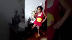 Menina dançando show das poderosas com 11 anos. Maria E A Cachorrinha Nina Dancando Youtube
