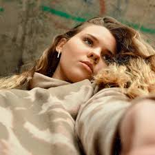 Lauren Adams Creative (@laurenadamscreative) • Facebook