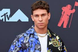 Maybe you would like to learn more about one of these? Joey Essex Laments Not Having Sex With His Girlfriend For Months At A Time