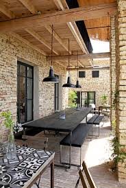 Pierres Rythmees Maison En Pierre Deco Terrasse Maison