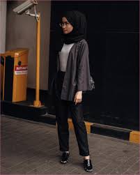 Fashion hijab kekinian untuk wanita gemuk tutorial hijab. Outfit Untuk Remaja Berhijab Yang Mempunyai Tubuh Pendek Tapi Ingin Kelihatan Tinggi