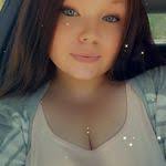 Caroline Setliff's Instagram, Twitter & Facebook