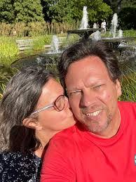 Alison Morrill's Instagram, Twitter & Facebook