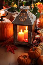 Herbstliche Dekorationen Fur Die Wohnung Herbst Kerzen Herbst Dekoration Herbst Dekor