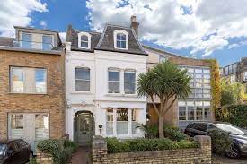 Five Bedroom Family Home In Wandsworth London House House Prices Selling House