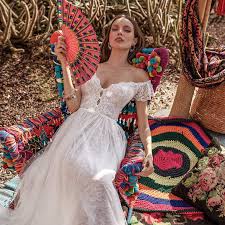 Jun 02, 2021 · princess diana's breathtaking wedding dress has gone on display at kensington palace ahead of a new royal fashion exhibition. Ajf Mexican Wedding Dress Nalan Com Sg
