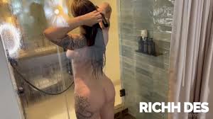 Ricch Des Dayski BBC shower