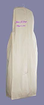 11 Bridal Garment Bags To Buy For Your Wedding Day Dress Garment Bags Wedding Dress Garment Bags Garment Bags