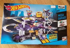 Hot Wheels City Mega Garage Playset Mattel V3260 New Hot Toy Mattel Hot Wheels Mattel Hot Wheels Hot Wheel Gifts