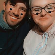 Nancy Clute's Instagram, Twitter & Facebook