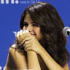 Selena Gomez tells her young fans: "Don't see" Spring Breakers