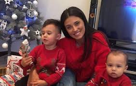 21.09.2020 · antonia şi alex velea formează unul dintre cele mai solide cupluri din românia şi sunt apreciaţi de milioane de fani, atât pentru povestea lor de dragoste, cât şi ca artişti. Un FilmuleÈ› Cu Dominic Fiul Antoniei È™i Al Lui Alex Velea I A Cucerit Pe Fanii Cuplului Perfecte Ro