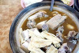 Open from 5am to lunch, closed for dinner closed: Bak Kut Teh Imbi Ah Hee Bak Kut Teh Rebecca Saw