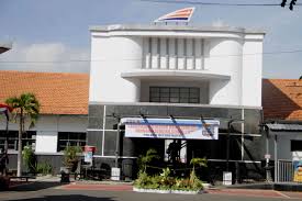 Kali ini kita akan coba ikut video contest explore pariwisata kota blitar 2020. Jumlah Penumpang Kereta Api Di Stasiun Blitar Masih Landai Kota Blitar