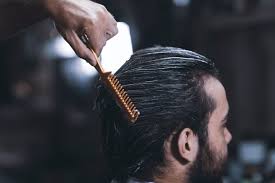 Dengan penjagaan rambut secara tetap, gaya rambut anda akan bertahan lebih lama dan kelihatan lebih baik. 8 Produk Terbaik Bagi Mengatasi Masalah Rambut Gugur Bagi Lelaki