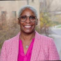 Shanda Ross's Instagram, Twitter & Facebook