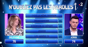 Quand la musique cesse, ils doivent continuer à chanter avec les paroles exactes. N Oubliez Pas Les Paroles Les Maestros Desertent Le Plateau Nagui Gagnant En Audience Toutelatele