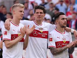 Für alle frauen in der anhängerschaft des vfb gibt es das heimtrikot der stuttgarter im taillierten damenschnitt. Zusammenarbeit Mit Puma Endet 2019 Der Vfb Stuttgart Wechselt Den Trikot Ausruster Kicker