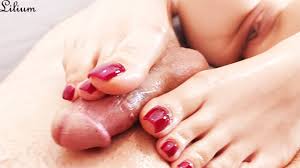 Ms Lilium - PERSIAN OILed FOOTJOB - فوتجاب ایرانی - دختره لطیف با ناز و  عشوه برای دوست پسرش با پاهاش