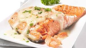Saumon A La Sauce Bechamel Au Fromage Honey Salmon Recipes Salmon Recipes Recipes