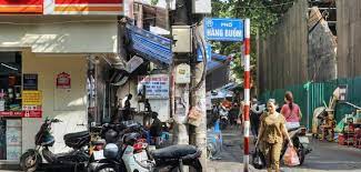 Though not too long, hang buom street is pretty convenient for one's stay with the presence of different hotels. Hang Buom Street A Mall In The Hanoi Old Quarter Area