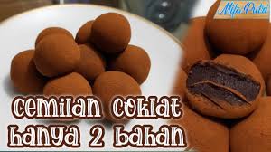 Jajanan jadoel nih jama sd,1 resep bisa jadi 15an gulungan (tergantung gede/kecil dan tebel/gak nya adonan yg di bentuk),ini dijamin kriuk hasilnya. Cuma 2 Bahan Jadi Cemilan Coklat Yang Enak Banget Buat Ide Jualan Youtube