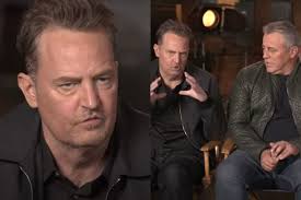 To program specjalny poświęcony kultowemu serialowi. Przyjaciele Wracaja Po Latach Matthew Perry W Materiale Promocyjnym Zachowywal Sie Dziwnie Fani Martwia Sie O Niego